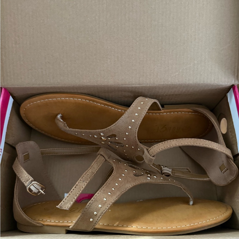 Like new Rouge Helium Taupe T-Strap Sandals with Stud Accents